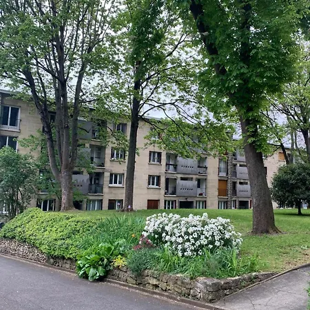 Family With Parking Metro Line 9 Apartment *